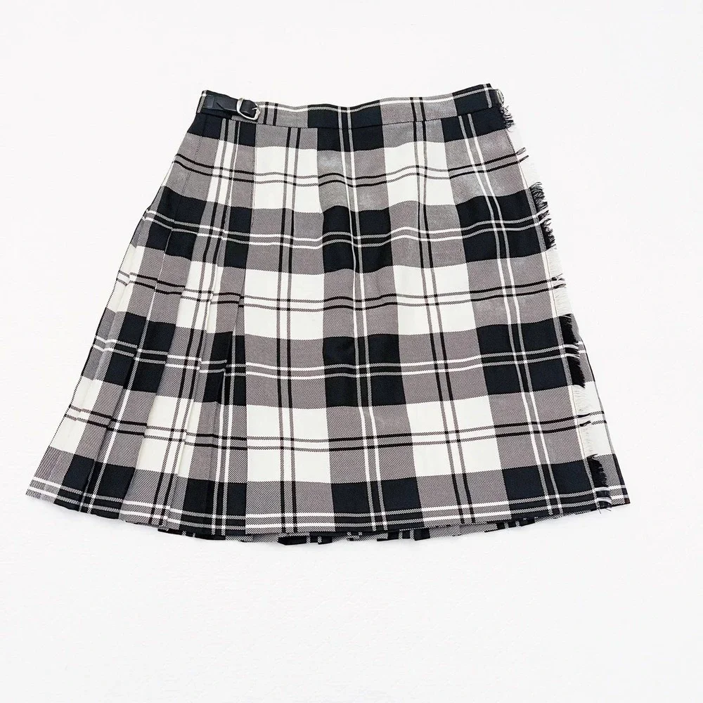 O'Neil of Dublin Ireland Plaid Black and White Pencil Skirt SZ8